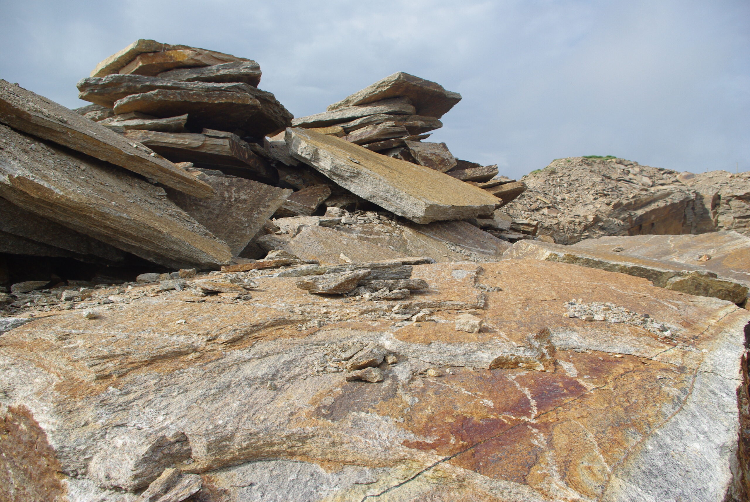 Aquiter Industrie avec Aquiter Pierres Distribution